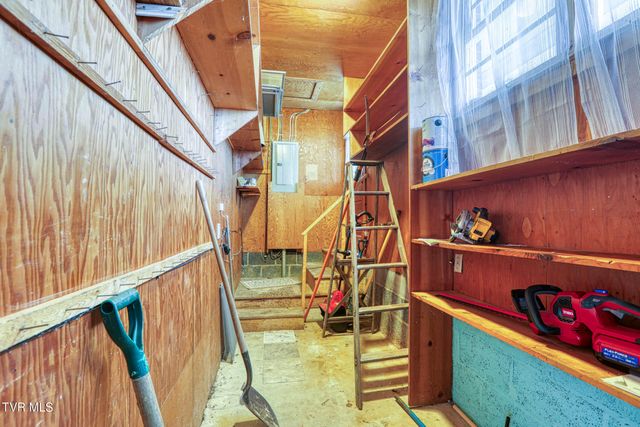 1503 West Lakeview Drive, Johnson City, TN 37601
