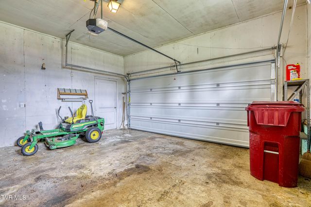1503 West Lakeview Drive, Johnson City, TN 37601