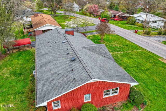 1503 West Lakeview Drive, Johnson City, TN 37601