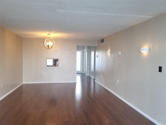 1075 NE Miami Gardens Dr 706, Miami, FL 33179