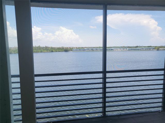 1075 NE Miami Gardens Dr 706, Miami, FL 33179