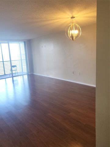 1075 NE Miami Gardens Dr 706, Miami, FL 33179