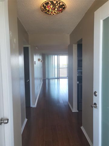 1075 NE Miami Gardens Dr 706, Miami, FL 33179
