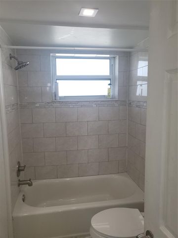 1075 NE Miami Gardens Dr 706, Miami, FL 33179