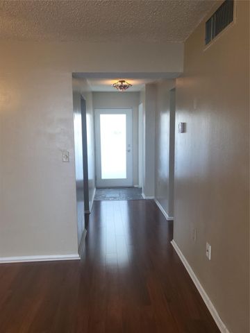1075 NE Miami Gardens Dr 706, Miami, FL 33179