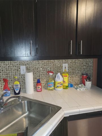1075 NE Miami Gardens Dr 706, Miami, FL 33179