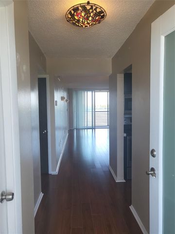 1075 NE Miami Gardens Dr 706, Miami, FL 33179