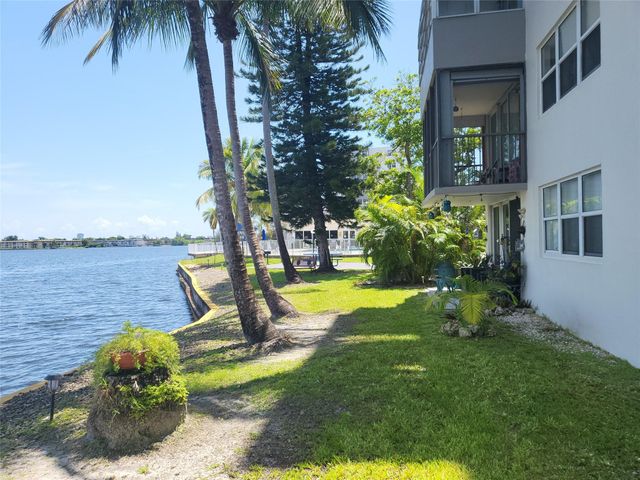 1075 NE Miami Gardens Dr 706, Miami, FL 33179