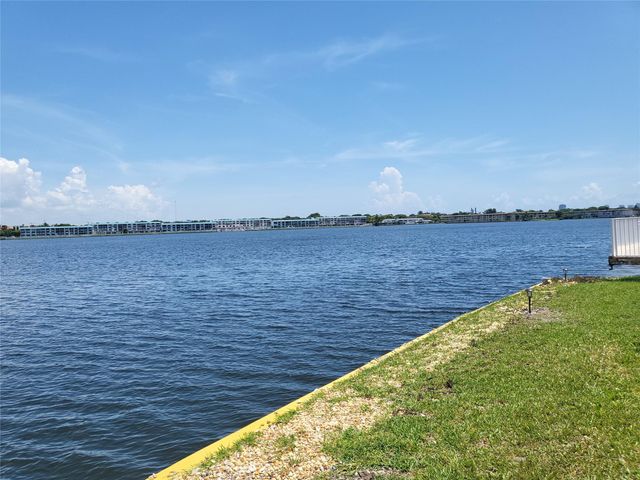 1075 NE Miami Gardens Dr 706, Miami, FL 33179