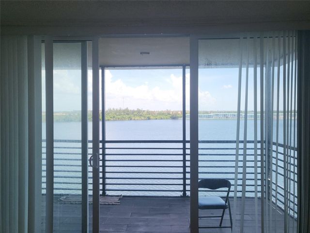 1075 NE Miami Gardens Dr 706, Miami, FL 33179