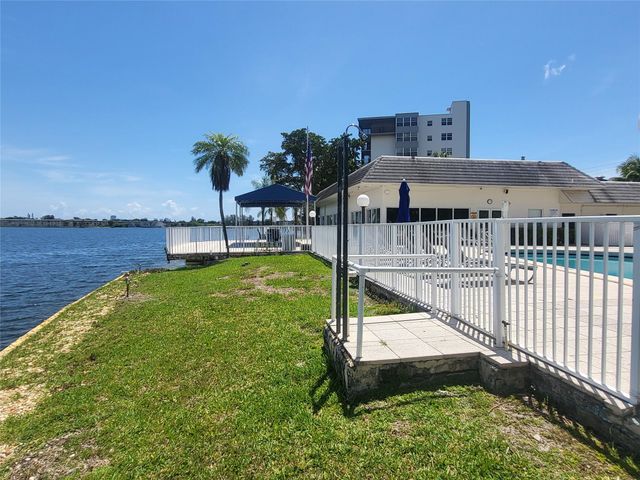 1075 NE Miami Gardens Dr 706, Miami, FL 33179