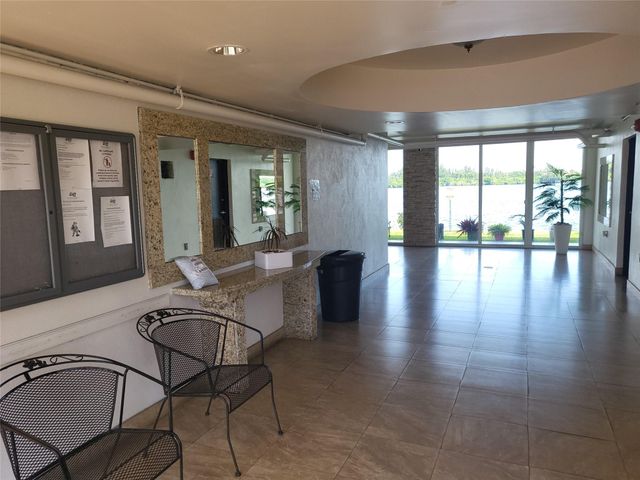 1075 NE Miami Gardens Dr 706, Miami, FL 33179
