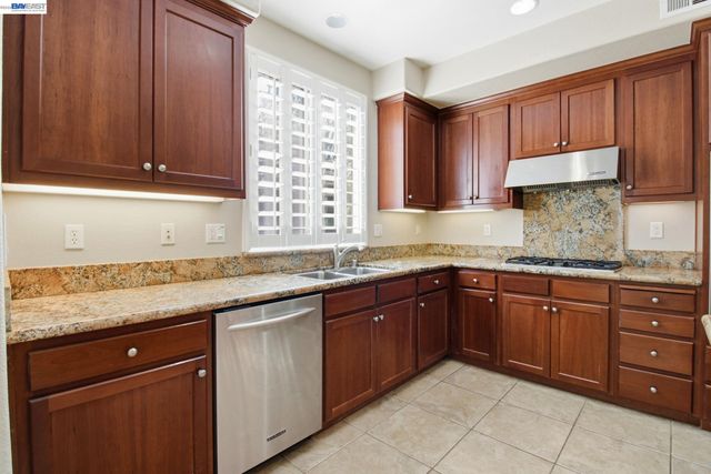 6053 Dalton Way, San Ramon, CA 94582