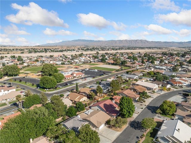 13035 Norfolk, Victorville, CA 92395