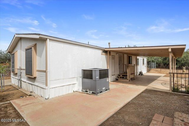 16606 N Columbus Boulevard, Tucson, AZ 85739