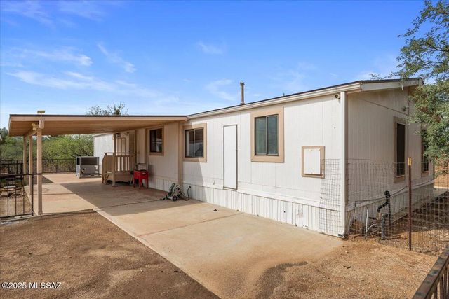 16606 N Columbus Boulevard, Tucson, AZ 85739