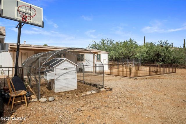 16606 N Columbus Boulevard, Tucson, AZ 85739