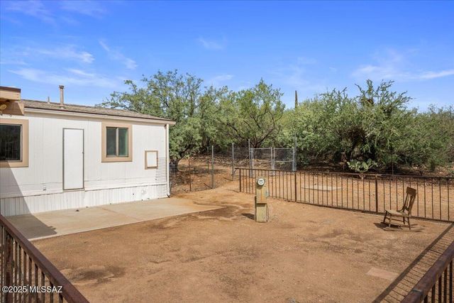 16606 N Columbus Boulevard, Tucson, AZ 85739