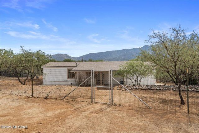 16606 N Columbus Boulevard, Tucson, AZ 85739