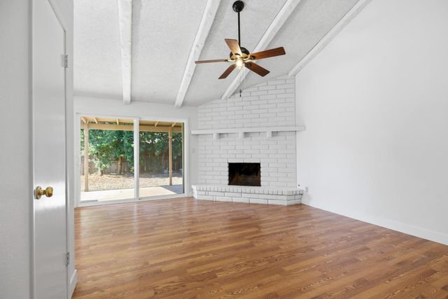 2820 E Orangeburg Ave, Modesto, CA 95355