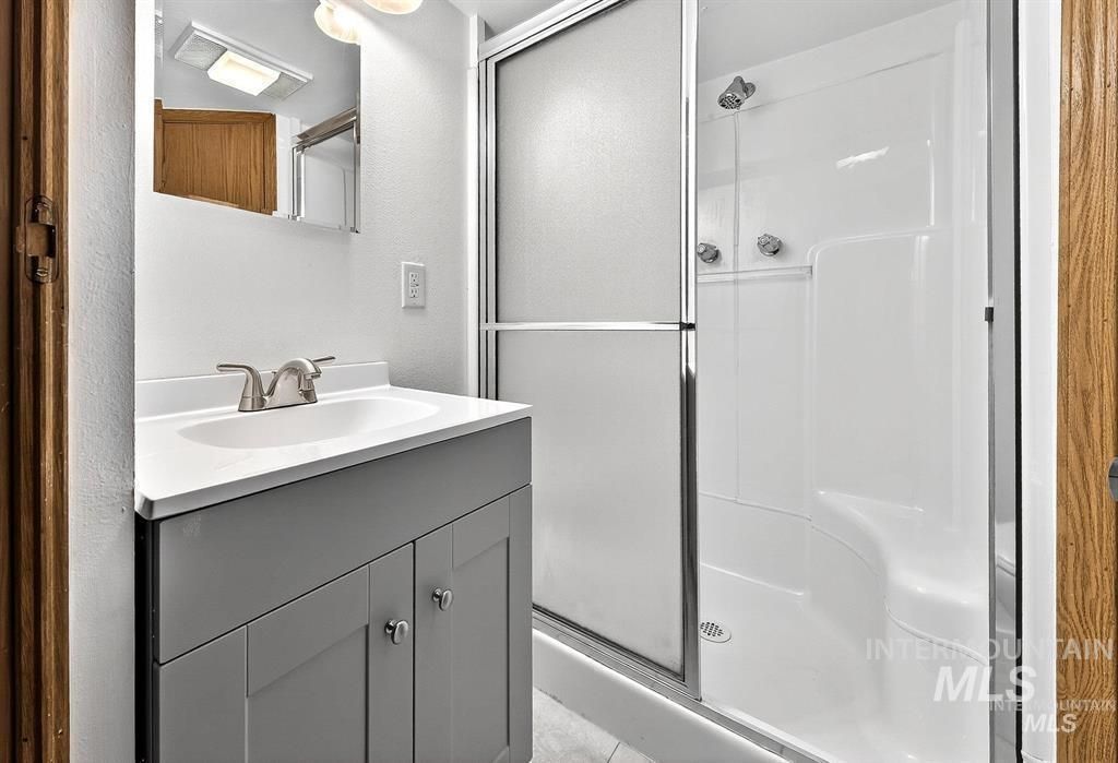 1207 E Sheridan Ave, Nampa, ID 83686 photo 13