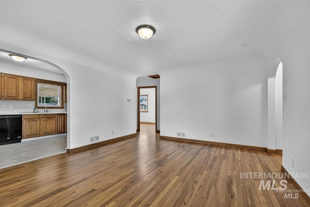 1207 E Sheridan Ave, Nampa, ID 83686 photo 8