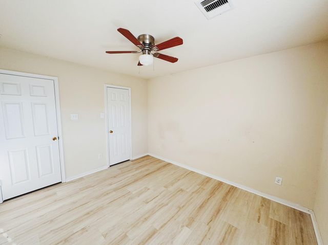 10515 Ince Ln, Houston, TX 77040