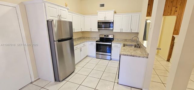 1251 SW 84th Ter, Pembroke Pines, FL 33025