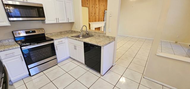 1251 SW 84th Ter, Pembroke Pines, FL 33025