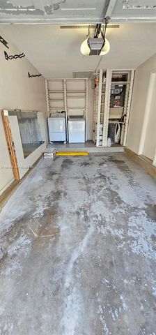 1251 SW 84th Ter, Pembroke Pines, FL 33025