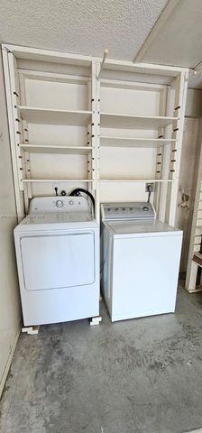 1251 SW 84th Ter, Pembroke Pines, FL 33025