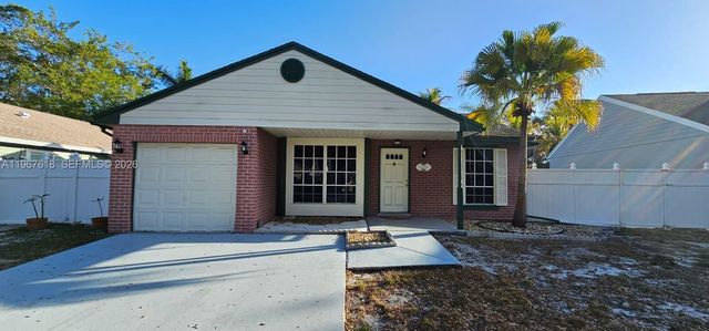 1251 SW 84th Ter, Pembroke Pines, FL 33025