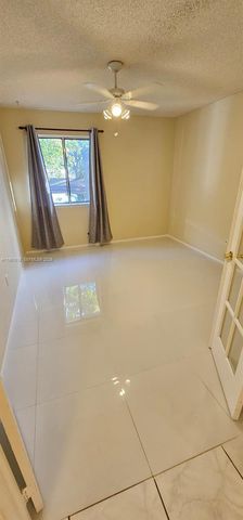 1251 SW 84th Ter, Pembroke Pines, FL 33025