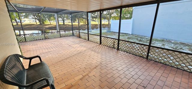 1251 SW 84th Ter, Pembroke Pines, FL 33025