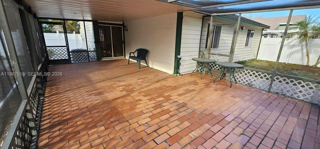 1251 SW 84th Ter, Pembroke Pines, FL 33025