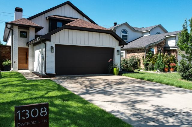 1308 Daffodil Lane, Lewisville, TX 75077