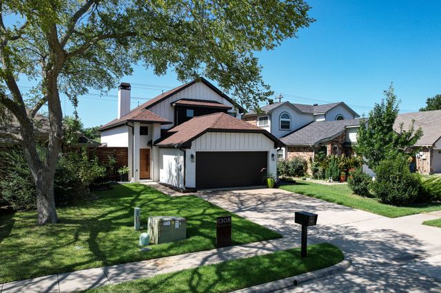 1308 Daffodil Lane, Lewisville, TX 75077