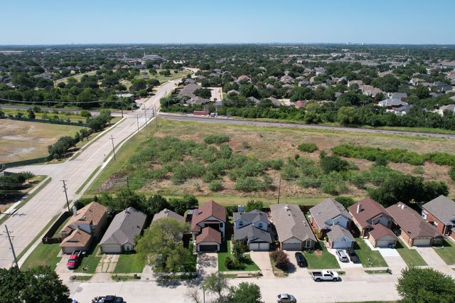 1308 Daffodil Lane, Lewisville, TX 75077