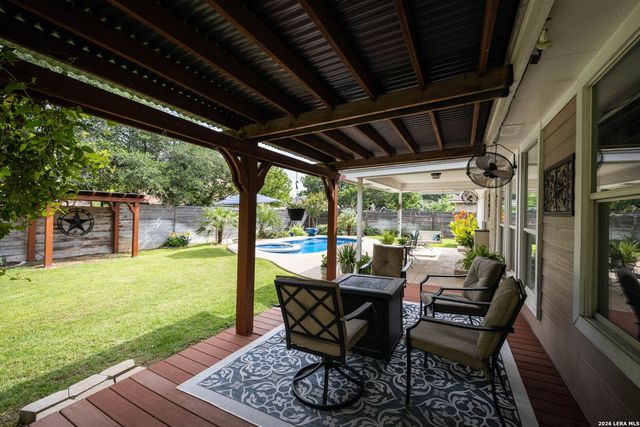 1328 DIME BOX CIR, New Braunfels, TX 78130