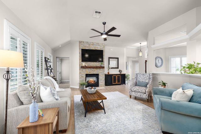 1328 DIME BOX CIR, New Braunfels, TX 78130