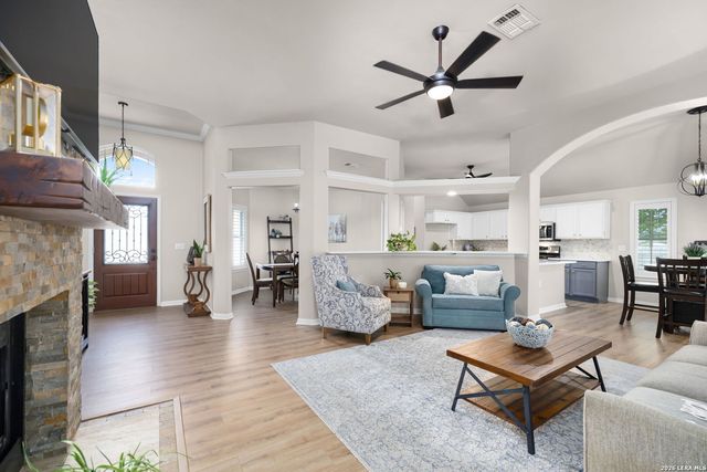 1328 DIME BOX CIR, New Braunfels, TX 78130