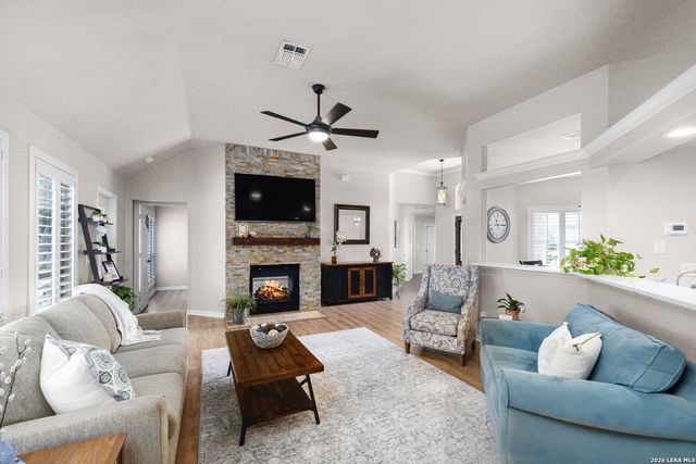 1328 DIME BOX CIR, New Braunfels, TX 78130