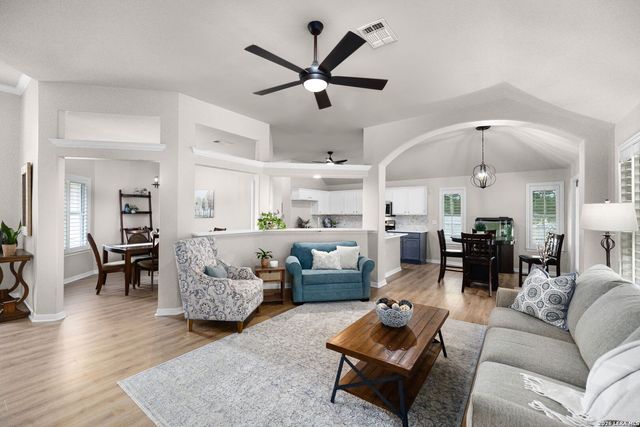 1328 DIME BOX CIR, New Braunfels, TX 78130