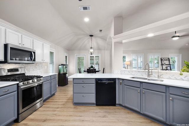 1328 DIME BOX CIR, New Braunfels, TX 78130