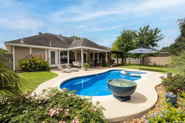 1328 DIME BOX CIR, New Braunfels, TX 78130