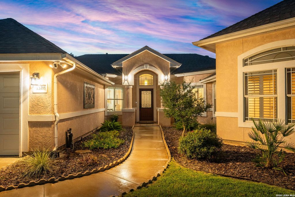 1328 DIME BOX CIR, New Braunfels, TX 78130