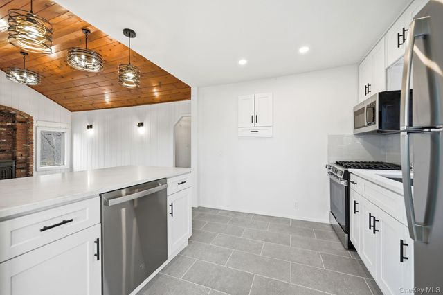 37 Blueberry Hill, Greenwood Lake, NY 10925