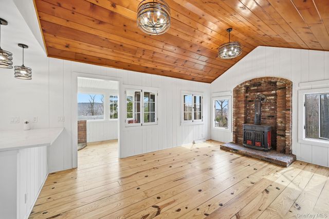 37 Blueberry Hill, Greenwood Lake, NY 10925