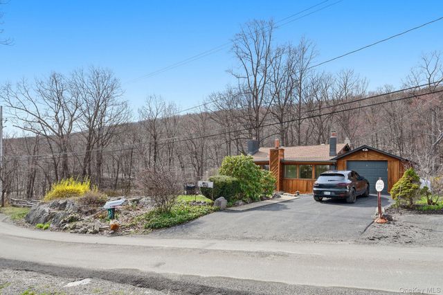 37 Blueberry Hill, Greenwood Lake, NY 10925