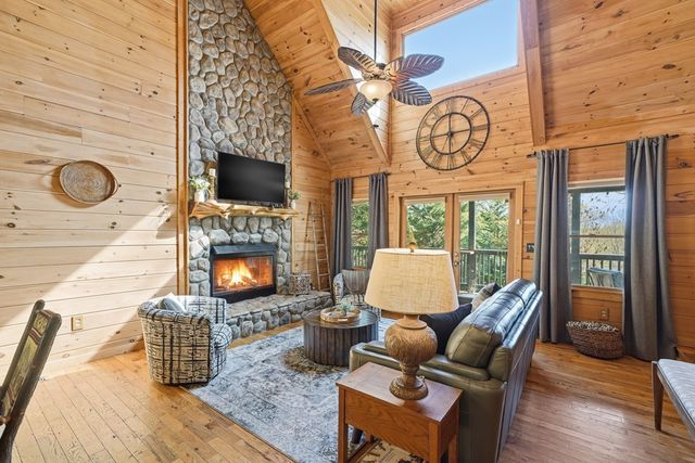 165 Christian Crossing, Morganton, GA 30560